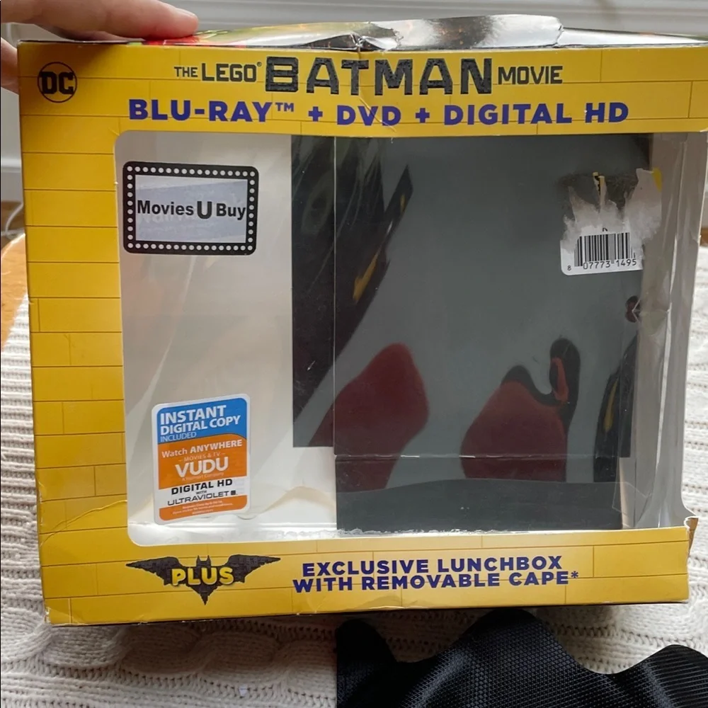 New Lego Batman Movie Blu-Ray and DVD lunchbox removable cape 2017 Warner Bros